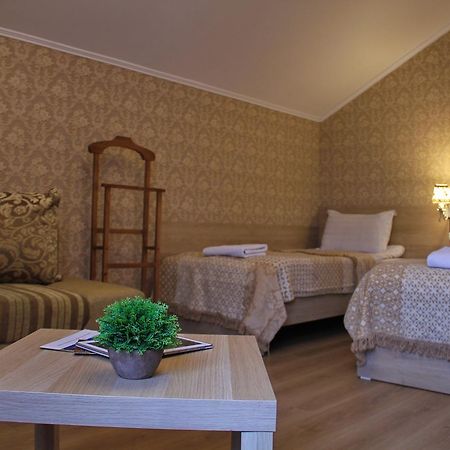 Lavitor hotel Bishkek Esterno foto