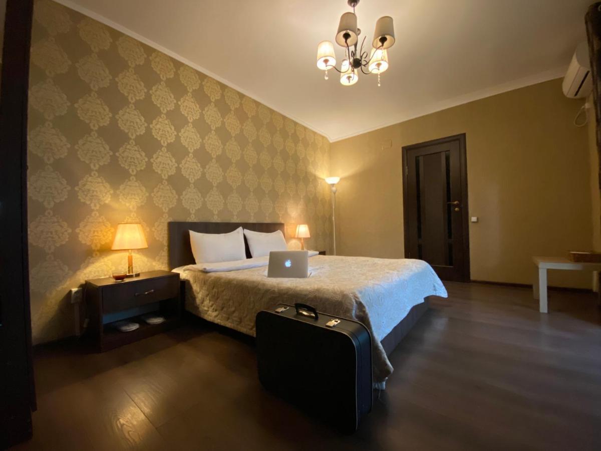 Lavitor hotel Bishkek Esterno foto