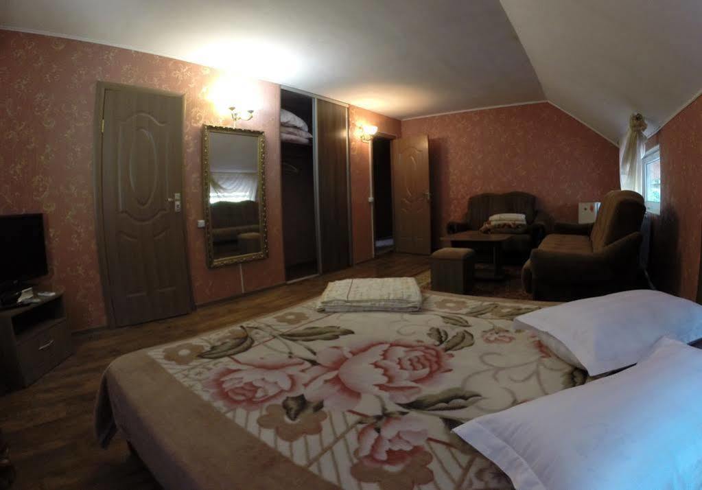 Lavitor hotel Bishkek Esterno foto